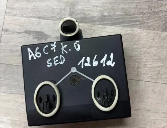 AUDI A6 C7/4G (2010-2020) Блок за управление на задна лява врата 4G8959795,4G8959795E,7P10027613 34997037