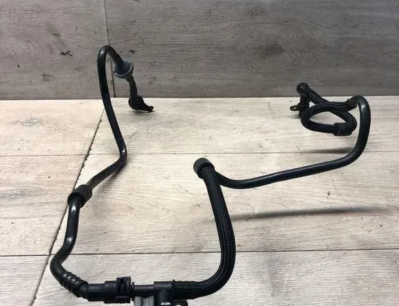 VOLKSWAGEN Passat B8 (2014-2023) Вакуумна тръба 04L129456E 34996342