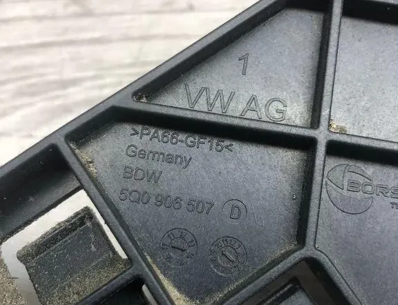 SKODA Octavia 3 generation (2013-2020) Други части на двигателното отделение 5Q0906507 34983888