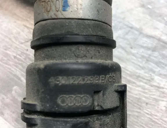 AUDI Q5 8R (2008-2017) Тръба за маркуч за охлаждаща течност 4G0122293B 34996630