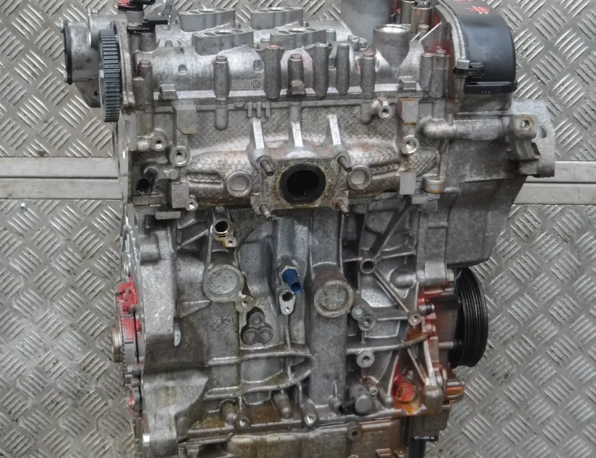 VOLKSWAGEN Passat B8 (2014-2023) Двигател CZE,CZE 10481712