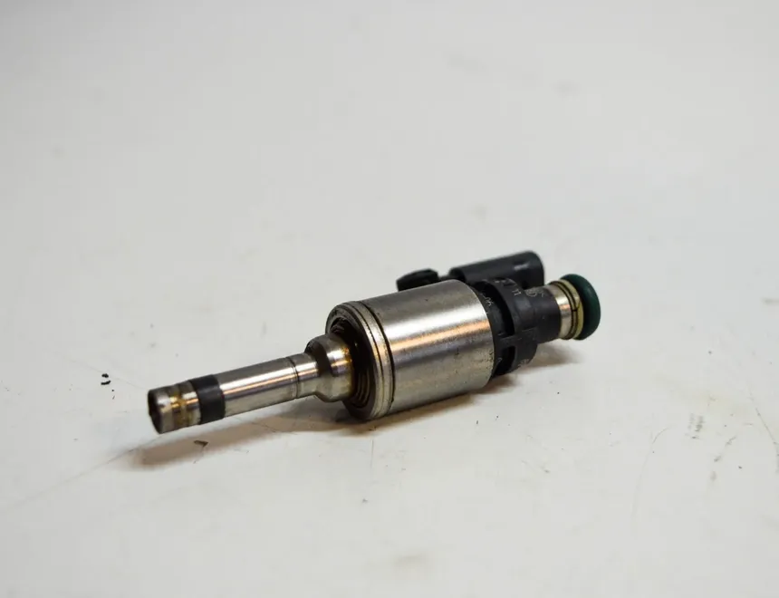 VOLKSWAGEN Golf 7 generation (2012-2024) Горивен инжектор 04E906036AF 10587256