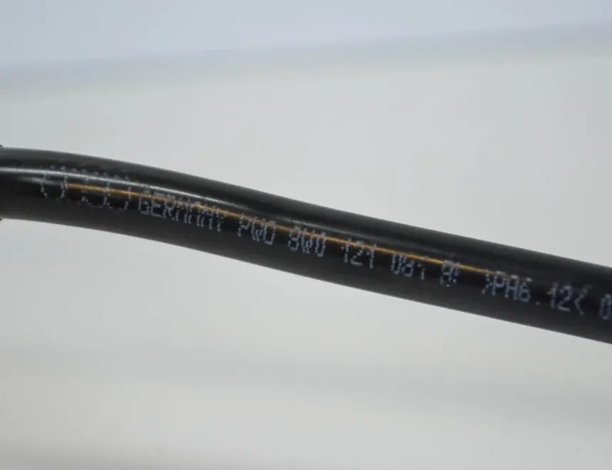 AUDI A4 B9/8W (2015-2024) Други тръби 8W0121081AK 12166923