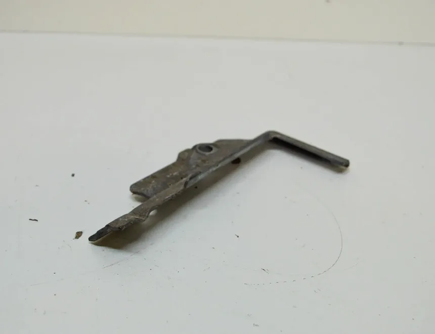 VOLKSWAGEN Passat B8 (2014-2023) Държач за батерия 5Q0803219C 15497343