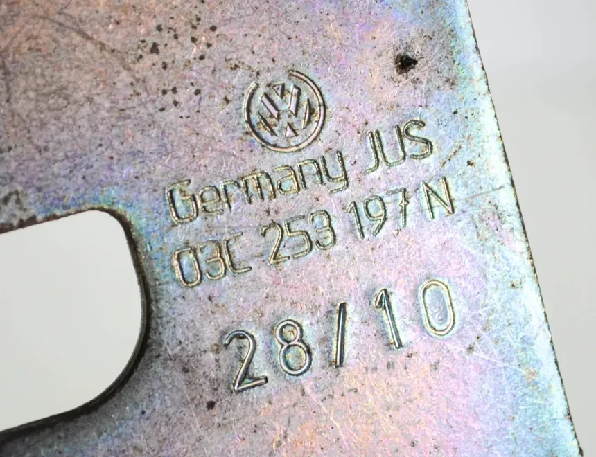 VOLKSWAGEN Golf 6 generation (2008-2015) Други части на двигателното отделение 03C253197N 3790836