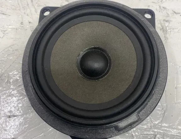 BMW 3 Series E90/E91/E92/E93 (2004-2013) Високоговорител на предната дясна врата 9143232 33468371