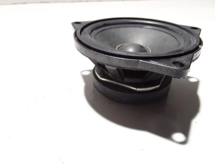 BMW 1 Series E81/E82/E87/E88 (2004-2013) Високоговорител на предната дясна врата 61928910,9143153 22677909