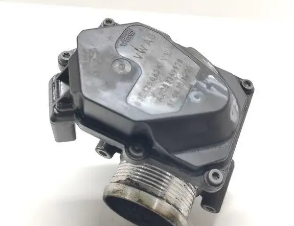 SKODA Superb 1 generation (2001-2008) Корпус на дросела 03L128063K 33015605