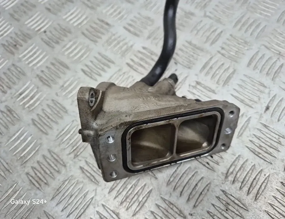 VOLKSWAGEN Variant VII TDI (2014-2024) Част от канала за всмукване на въздух 03N906081A,04L128637B 32384994