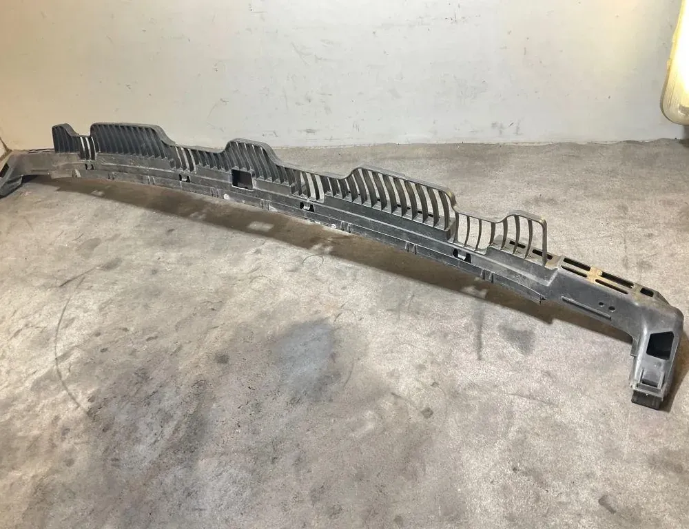 VOLKSWAGEN Golf 8 generation (2019-2023) Скоба за задна дясна броня 5G6807863 33803519