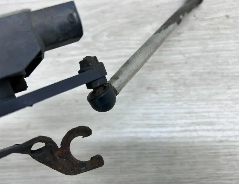 PORSCHE Panamera 970 (2009-2016) Заден десен сензор за нивото на височината 97033302103 31422959