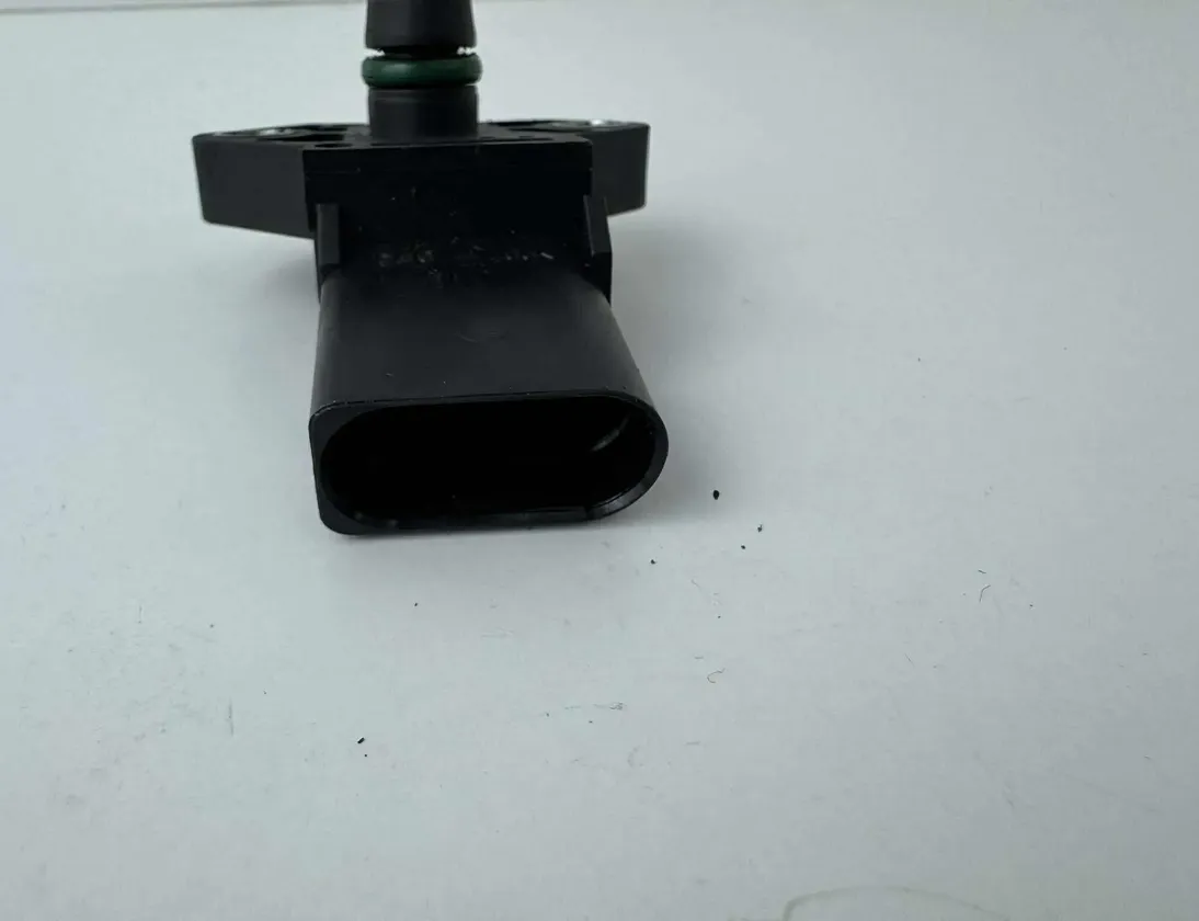 VOLKSWAGEN Passat B6 (2005-2010) MAP сензор 0281002401 32058119