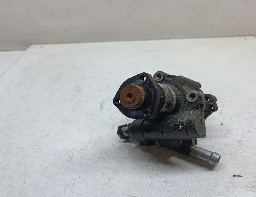 BMW X1 E84 (2009-2015) Помпа на сервоуправление 6780459 33686941