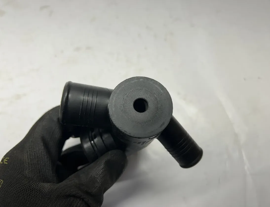 LAND ROVER Discovery Sport 1 generation (2014-2024) Фланец на охладителната система W5848 28258108