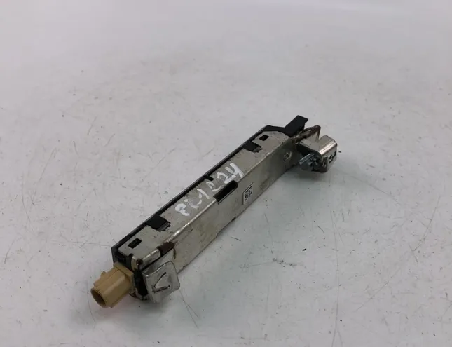 VOLKSWAGEN Golf 7 generation (2012-2024) Антенен усилвател с капак на багажника 5G6035577F 23497077