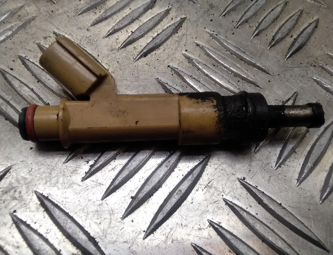 TOYOTA Prius 3 generation (XW30) (2009-2015) Горивен инжектор 138152907,232500T030 11761467