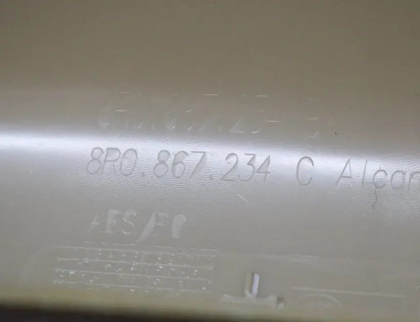 AUDI Q5 8R (2008-2017) Облицовка на дясна колона 8R0867234B,8R0867234C 11234368