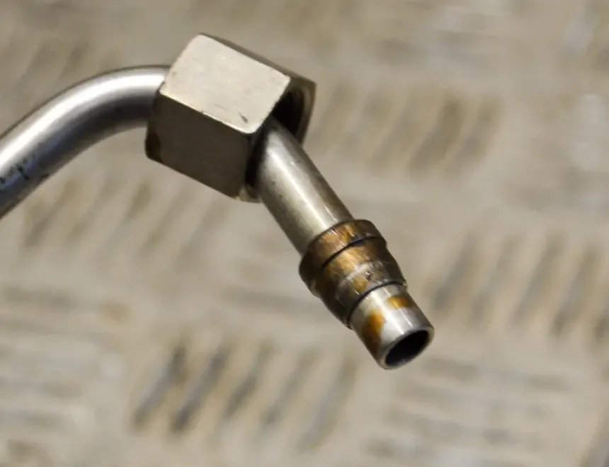 SKODA Karoq 1 generation (2017-2024) Горивна тръба 04L131582F 13785428