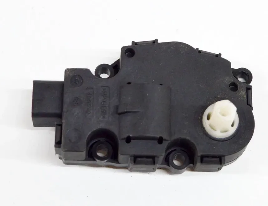 PORSCHE Cayenne 3 generation (2017-2023) Задвижващ механизъм на клапата на вътрешния нагревател 412650750,EFB440,410475520 17172478