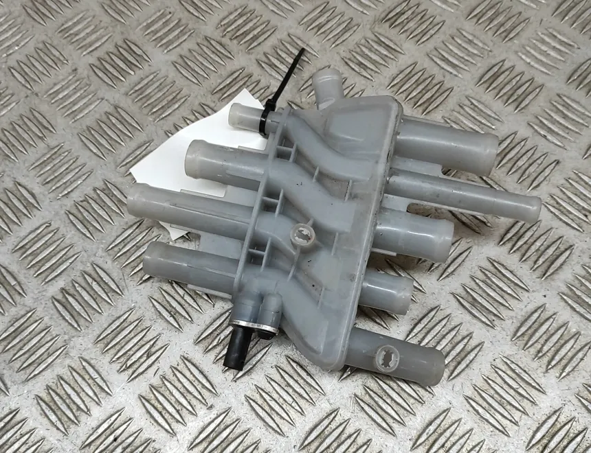 PORSCHE Taycan 1 generation (2019-2023) Фланец на охладителната система 9J1.121.187.D,9J1121187D 25128400