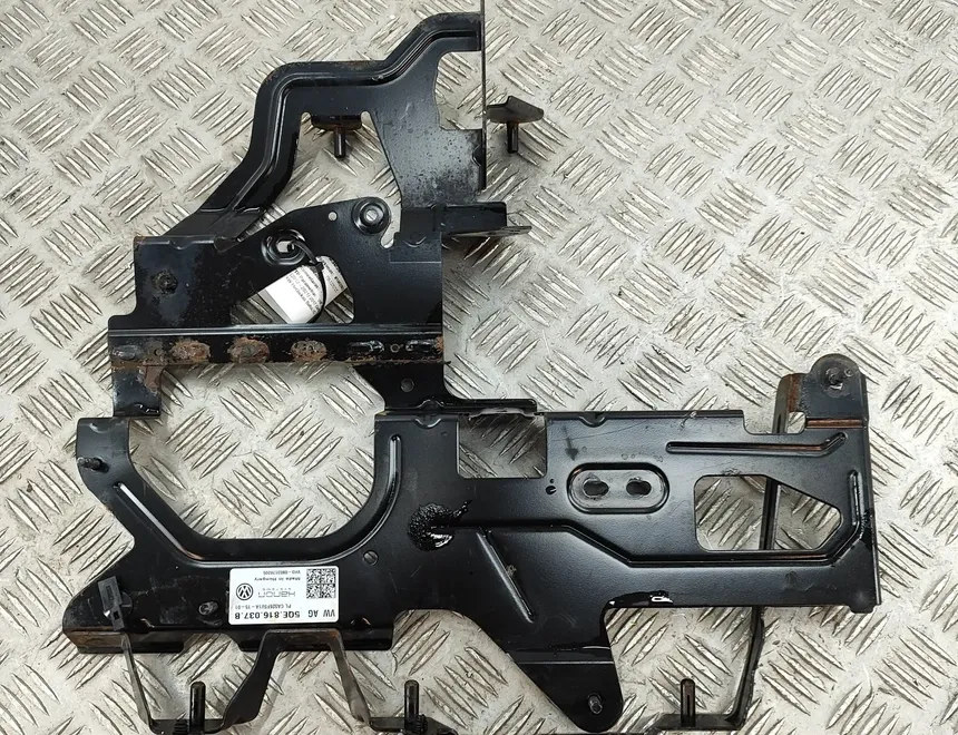 VOLKSWAGEN Golf 7 generation (2012-2024) Други части на тялото 5QE816037B 30386306