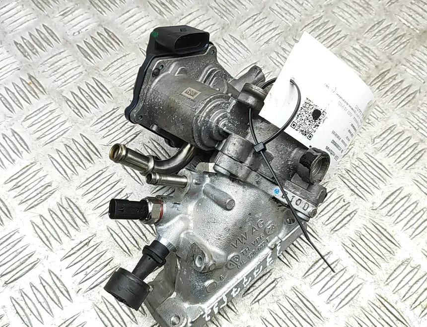 AUDI A5 F5 (2016-2024) Корпус на дросела 04L128059T,04L128063T,A2C94859900,04L128637E 33800680