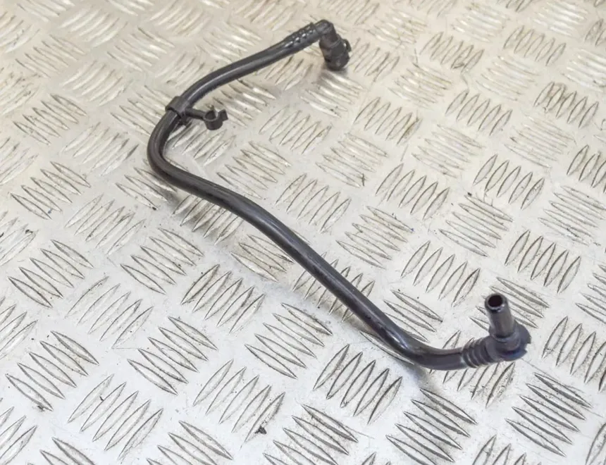 AUDI A4 B9/8W (2015-2024) Други части на двигателното отделение 8W0611931BD 4143626