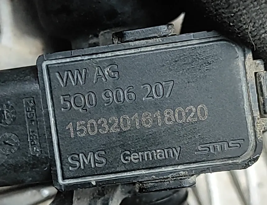 VOLKSWAGEN Passat B8 (2014-2023) Вакуумна тръба 5Q0612041AN,5Q0906207 34151745