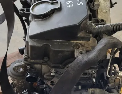 VOLKSWAGEN Touran 1 generation (2003-2015) Двигател BLS 33099428