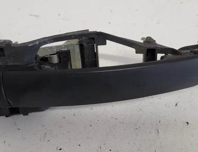 SKODA Fabia 6Y (1999-2007) Външна дръжка на предна лява врата 35106902