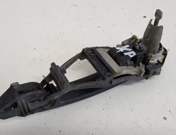 SKODA Fabia 6Y (1999-2007) Външна дръжка на предна лява врата 35106902