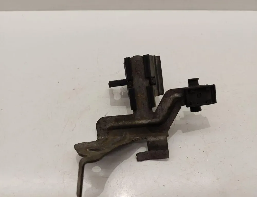 VOLKSWAGEN Golf 6 generation (2008-2015) Други части на двигателното отделение 5K0971858 34325019