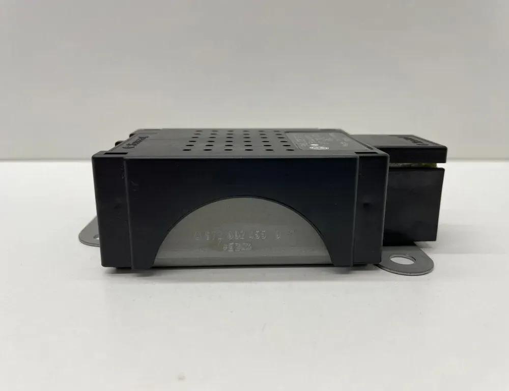 VOLKSWAGEN Golf 7 generation (2012-2024) Антенен усилвател с капак на багажника 5M0035570B 34449839