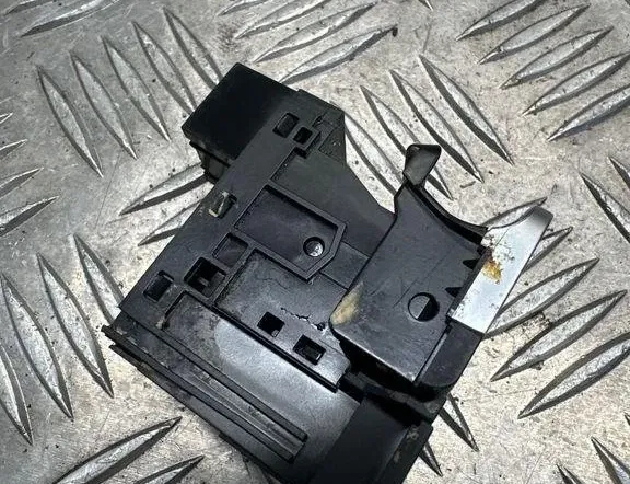 VOLKSWAGEN Arteon 1 generation (2017-2024) Бутон за ръчна спирачка 3G0927225B 30516912