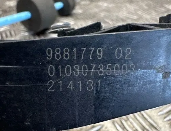 BMW 3 Series G20/G21/G28 (2018-2024) Външна дръжка на лявата плъзгаща се врата 58650910,9881779 32108070