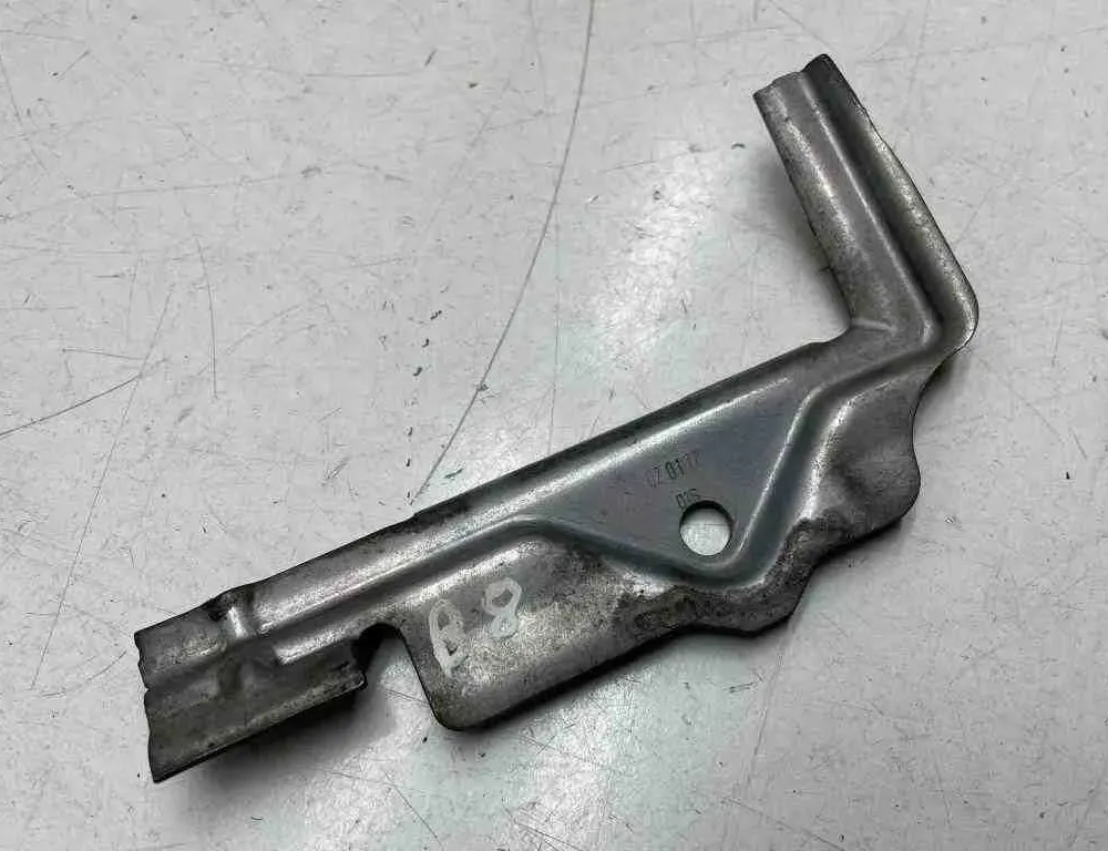 VOLKSWAGEN Passat B7 (2010-2015) Държач за батерия 5Q0803219C 32681781