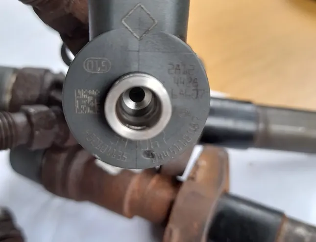 NISSAN Горивен инжектор SEETEST,0445110087 20813145