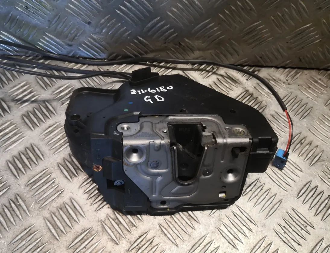 MERCEDES-BENZ E-Class W211/S211 (2002-2009) Заключване на задната дясна врата A2117300635,2117300635 30378647