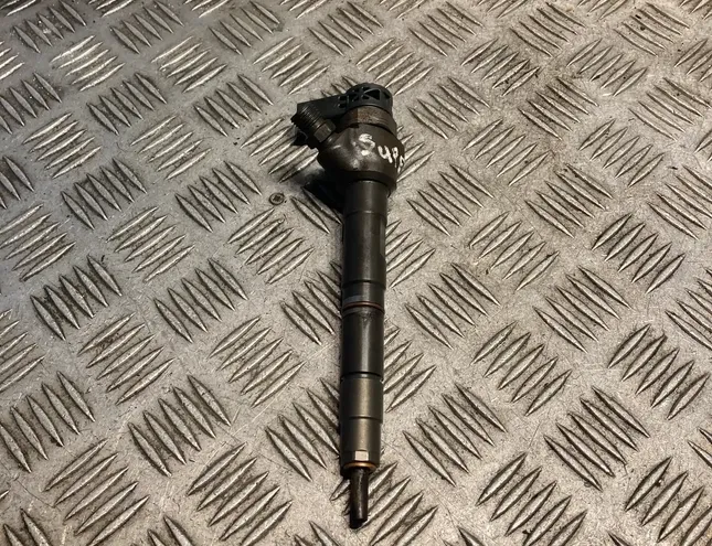 SKODA Superb 2 generation (2008-2015) Горивен инжектор 0986435167,03l130855cx 34997707