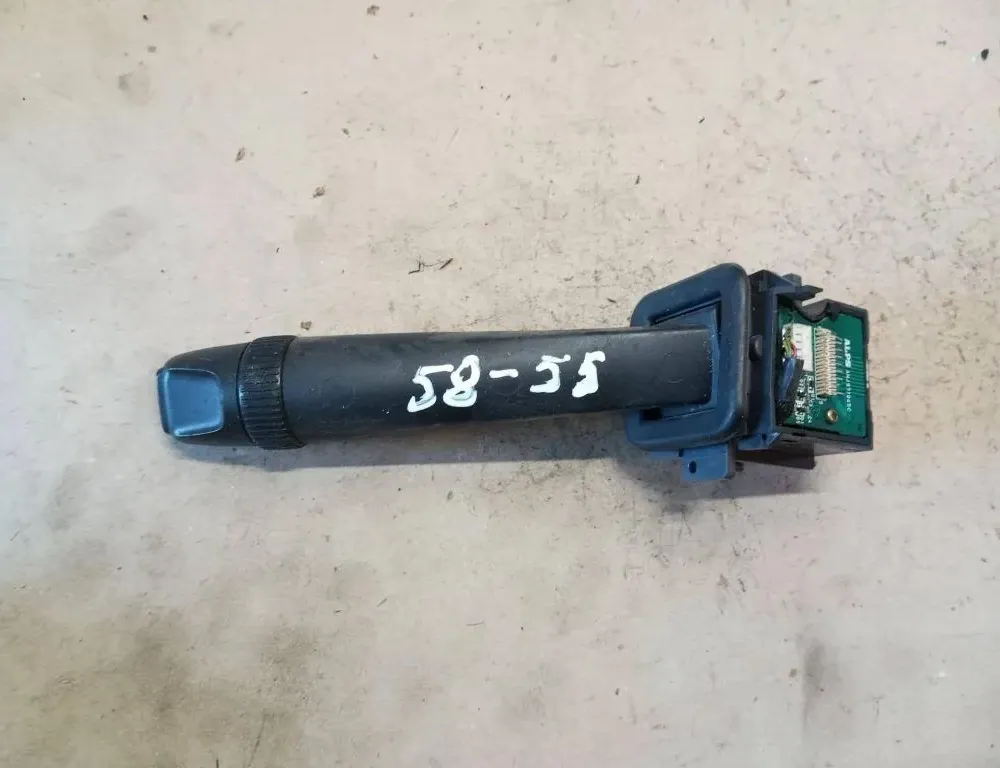 VOLVO V70 3 generation (2007-2020) Контрол на чистачките 8691545 33120932