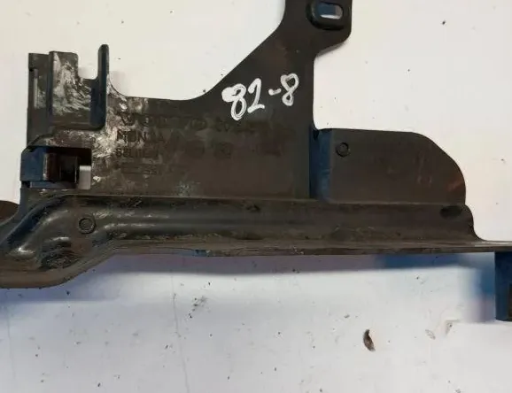 VOLVO XC60 1 generation (2008-2017) Въздушен дивертор на радиатора 30764573 33158991