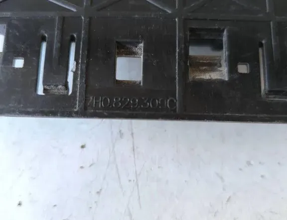 VOLKSWAGEN Transporter T5 (2003-2015) Дръжка за отваряне на дясна предна вътрешна врата 7H0829309C 34777101