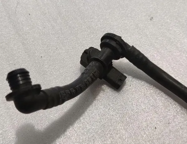 AUDI A6 C6/4F (2004-2011) Вакуумна тръба 5Q0906207 34128962