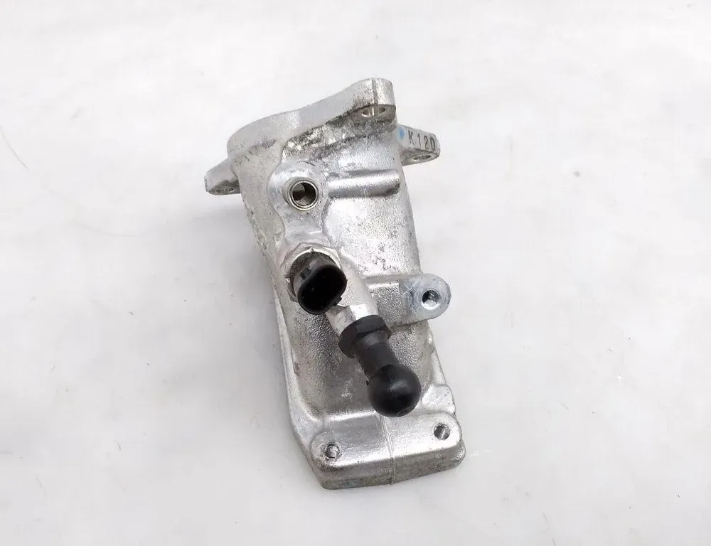 SKODA Octavia 3 generation (2013-2020) Други части на двигателното отделение 04L128837E 31979241