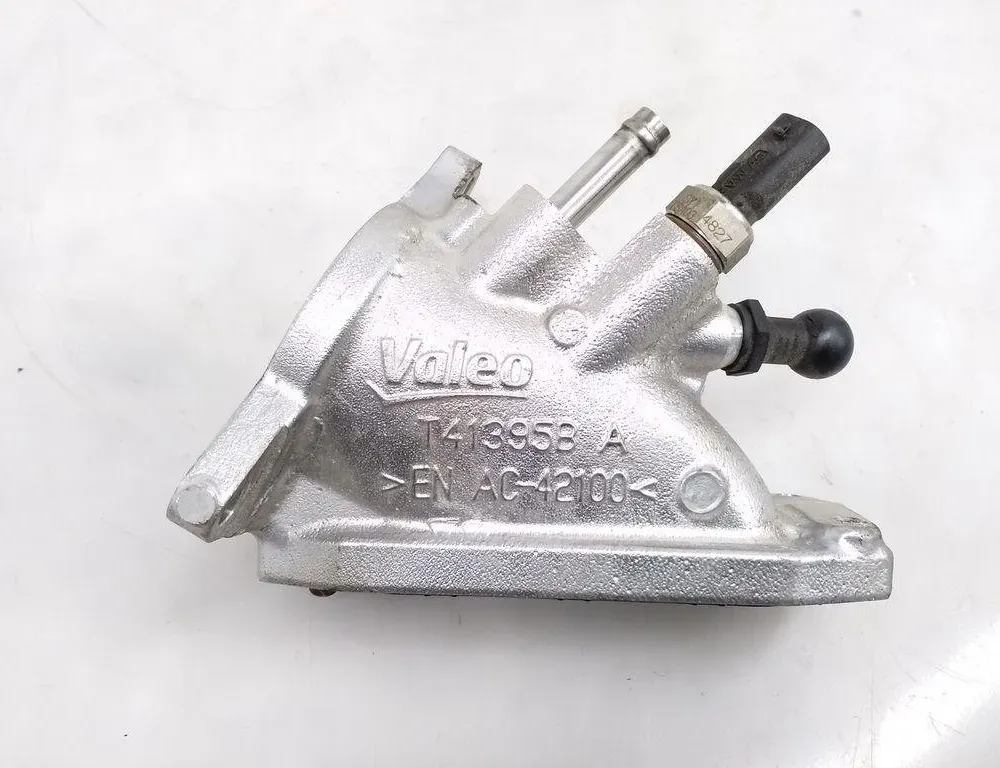 SKODA Octavia 3 generation (2013-2020) Други части на двигателното отделение 04L128837E 31979241