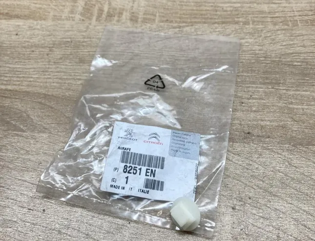 FIAT 500L 1 generation (2012-2024) Пружинна скоба 8251EN,8251EN 34285202