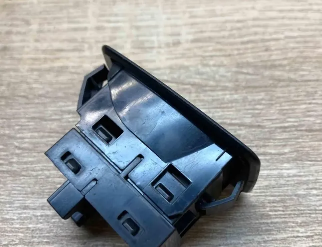 BMW 3 Series E21 (1975-1983) Превключватели за управление на прозореца на задната лява врата 9208106,B6332 34394416