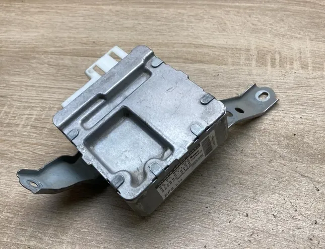 TOYOTA Yaris 1 generation (1999-2005) Блок за управление на сервоуправление 896500D030,896500D030 34275838