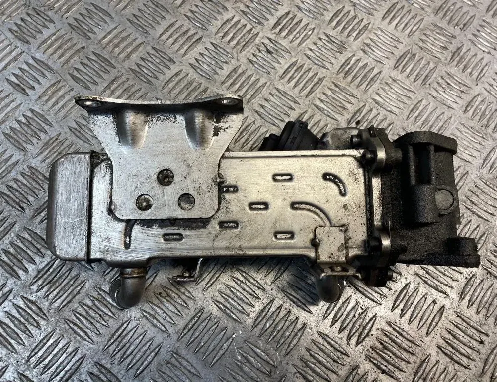 HYUNDAI ix35 1 generation (2009-2015) EGR охладител 20091130039,284162F300 34097326