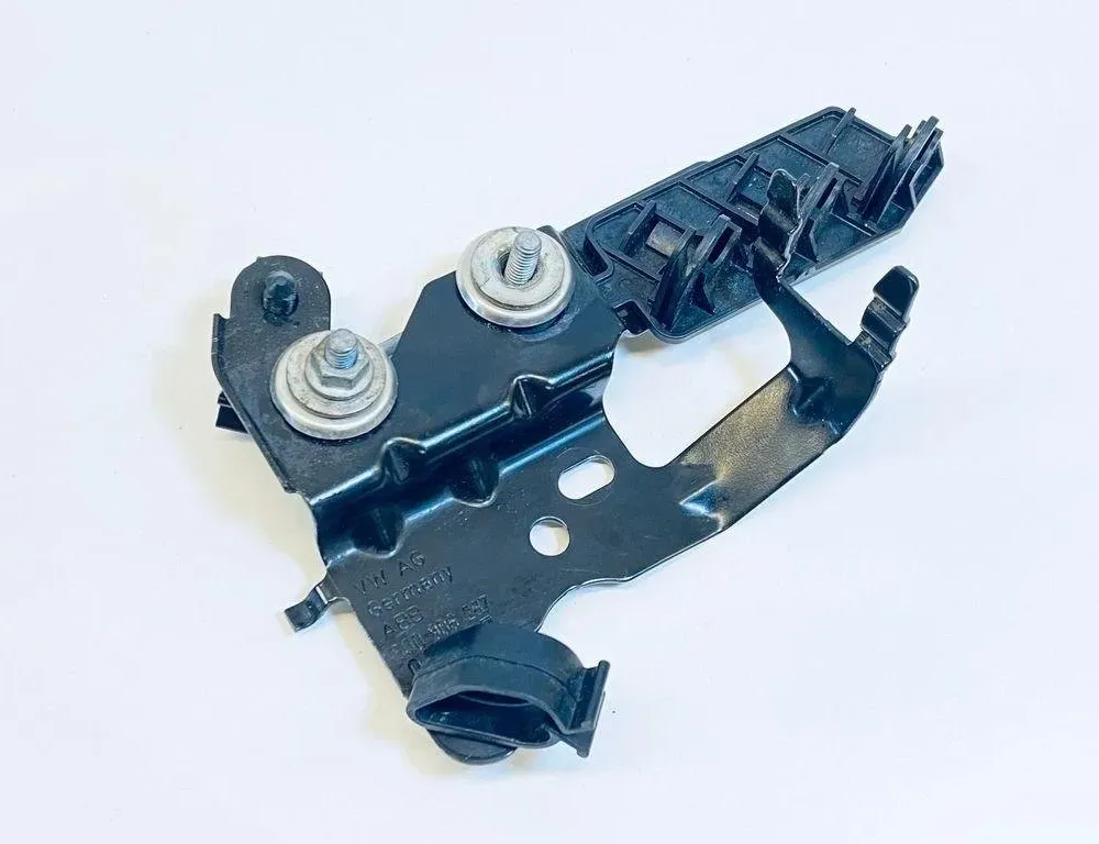 VOLKSWAGEN Golf 8 generation (2019-2023) Други части на двигателното отделение 5Q0906287 30685843